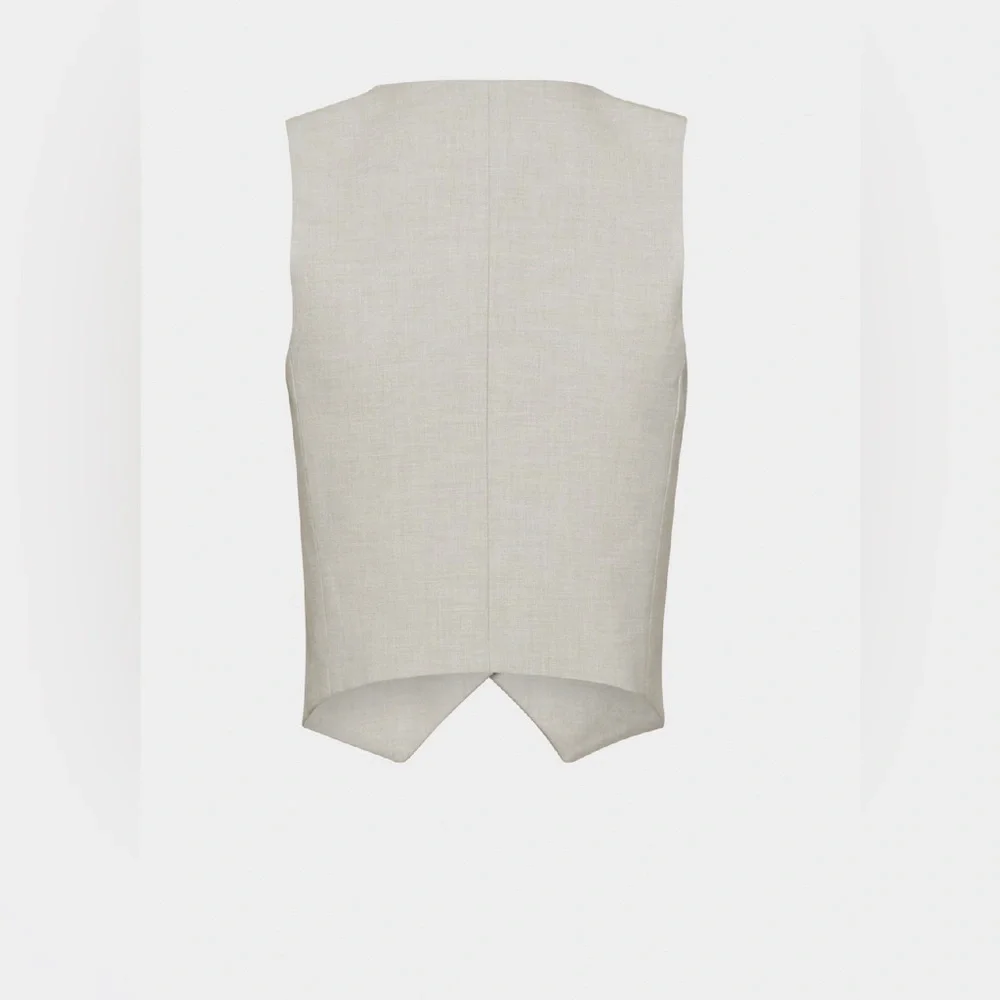Babaton
Deniro Vest - (Re)ssential - Picture 3 of 6